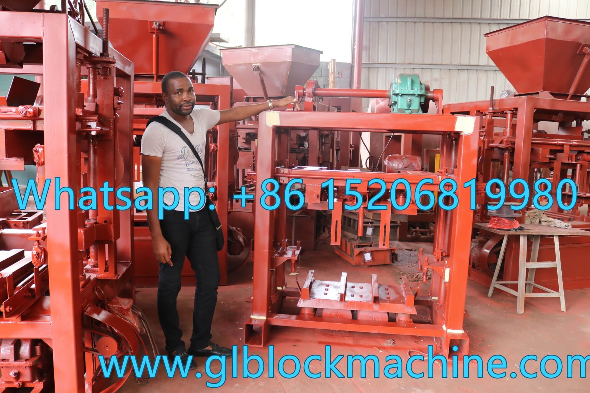 Uganda client like GiantLin cement block making machine QT40-2 