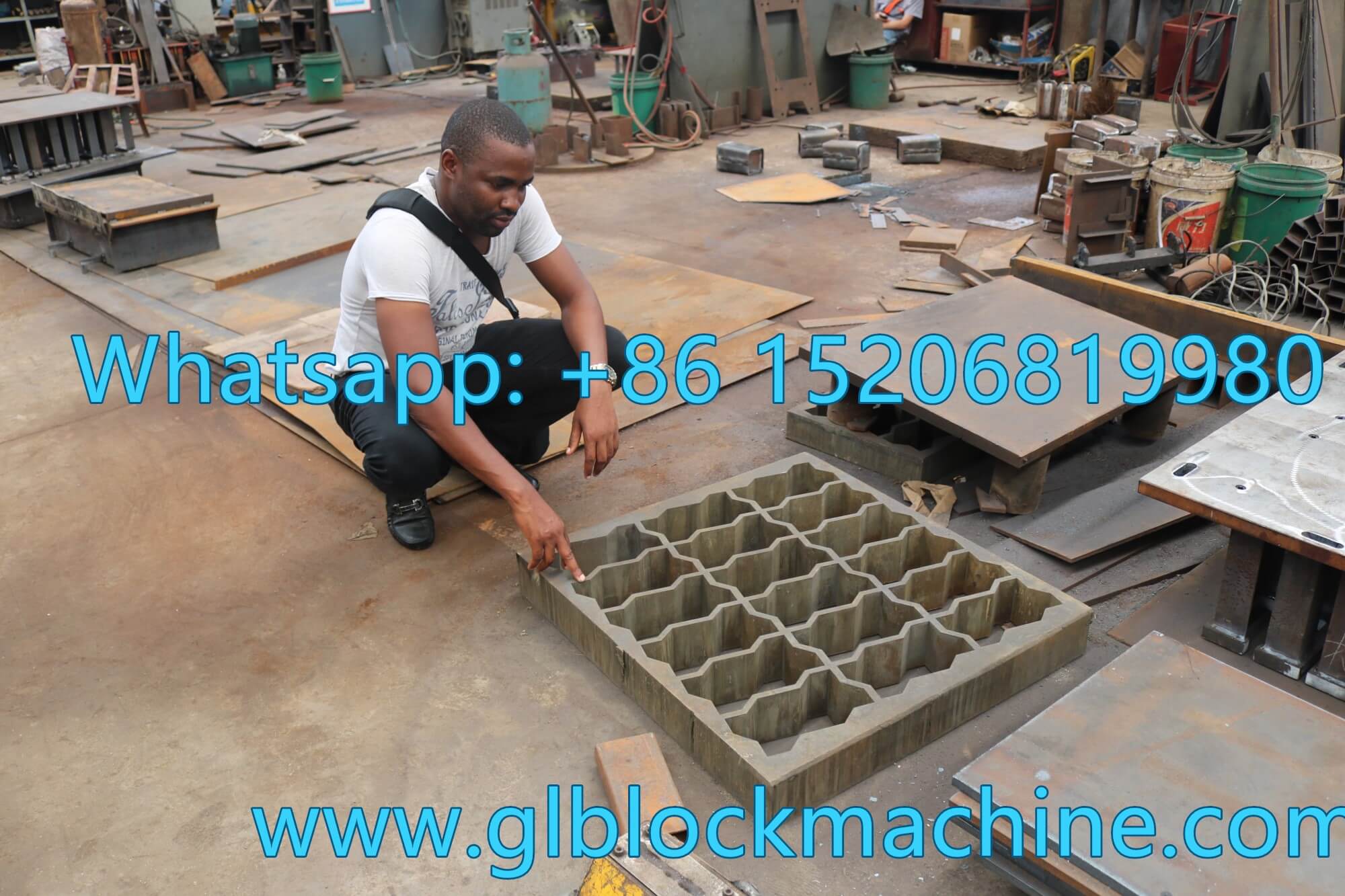 Uganda customer love GiantLin S shaed paver mould