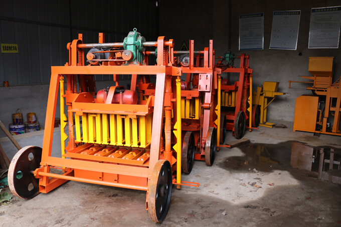 QMY4-45 Mobile Concrete Hollow Brick and Block Making Machine For Sale
